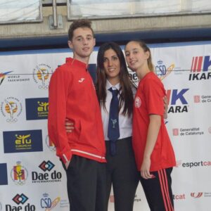 David Ruiz i Gloria Ruiz amb l'entrenadora Irene Calvo