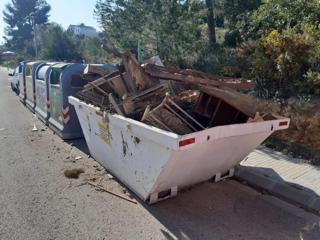 CONTENIDOR PODA MAL US 200214