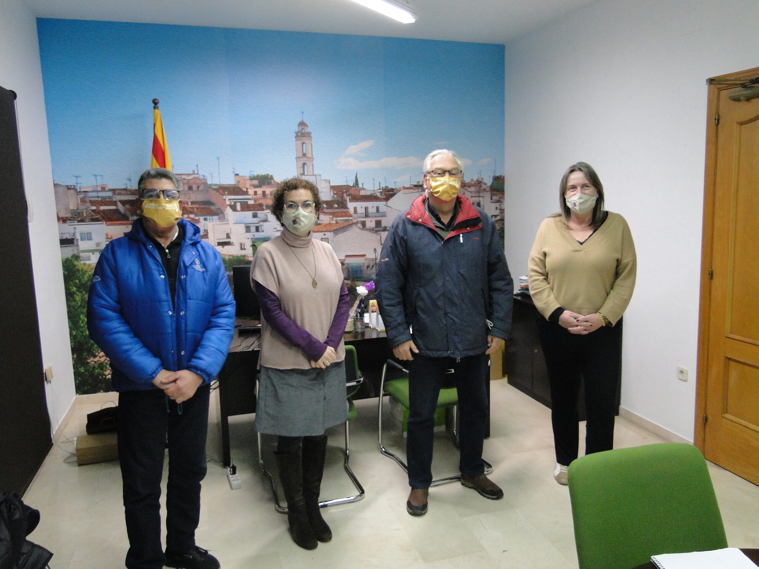 L’alcaldessa Agnès Ferré i la regidora de Cultura -Judith Vidal- s’han reunit amb la Colla Castellera de la Bisbal del Penedès (Bous)