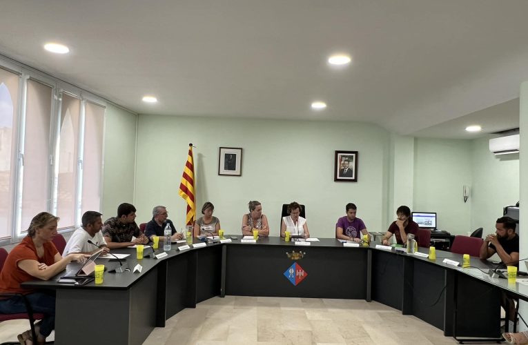 El passat dimarts 13 d’agost es va celebrar un Ple extraordinari a l’Ajuntament de la Bisbal del Penedès