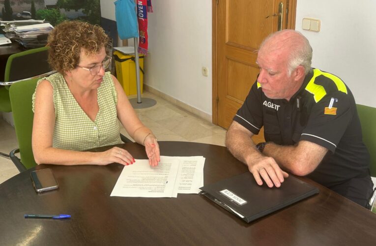 El Sr. Eusebio Martínez pren possessió de la plaça de custòdia d’edificis municipals a l’Ajuntament de La Bisbal del Penedès