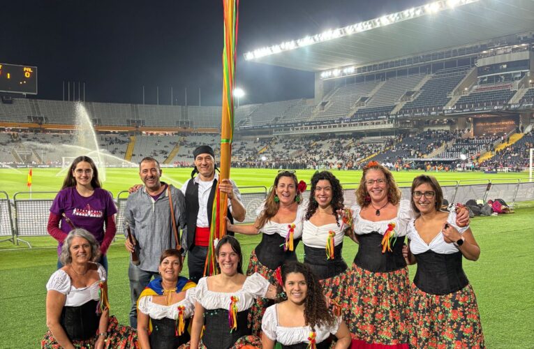 El Ball de Gitanes de la Bisbal del Penedès va actuar a l’Estadi Olímpic Lluís Companys en el marc del partit Catalunya – Palestina celebrat el dimarts 18 de novembre