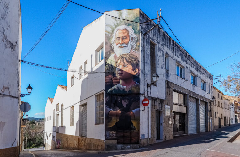 Els nous murals de la Bisbal del Penedès protagonitzen un reportatge de Televisió El Vendrell