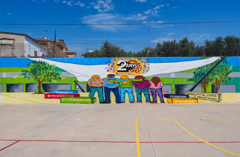 L’Institut Coster de la Torre estrena un mural commemoratiu amb motiu del seu 20è aniversari